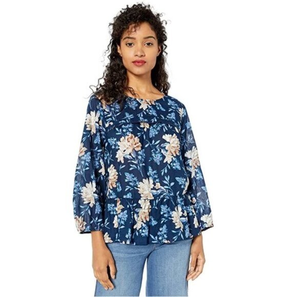 Lucky Brand Embroidered Ruffle Hem Top - Picture 1 of 5